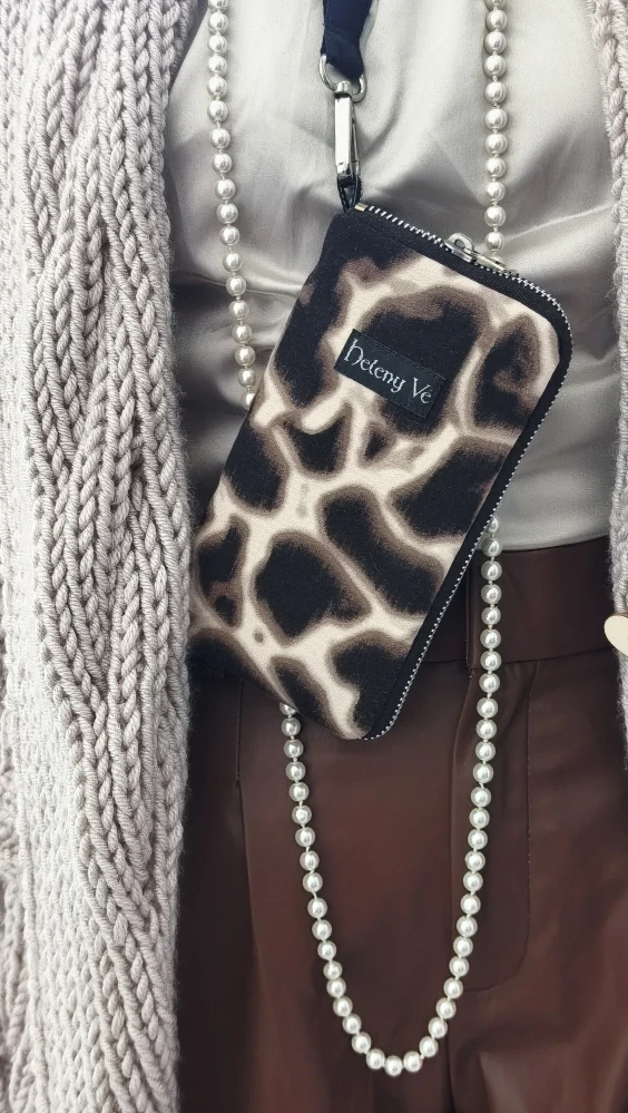 Obal na mobil zebra
