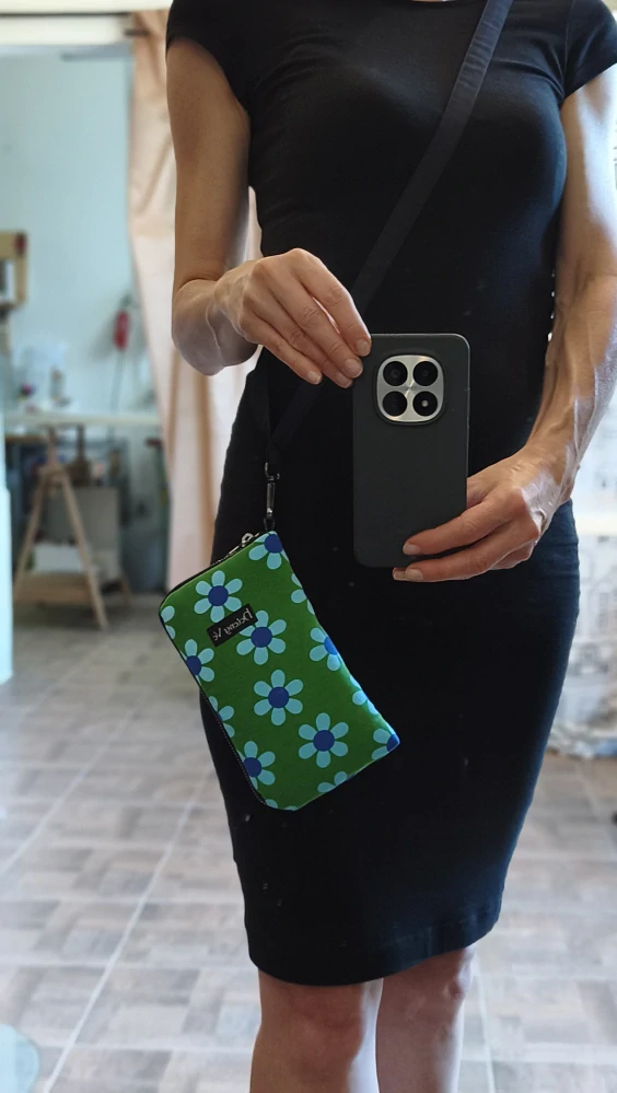 Obal na mobil kytička